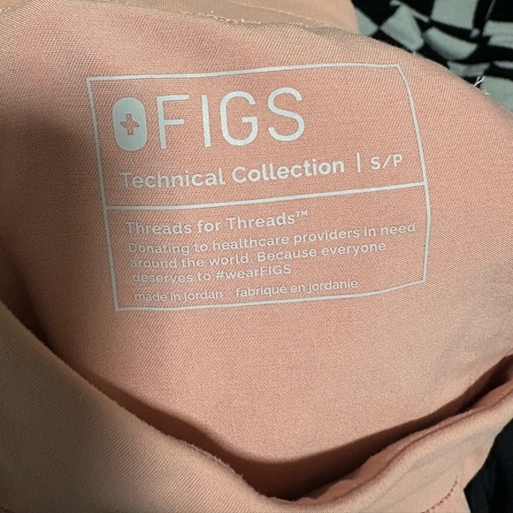 PINK SAND FIGS SCRUB SET - Picture 5 of 5